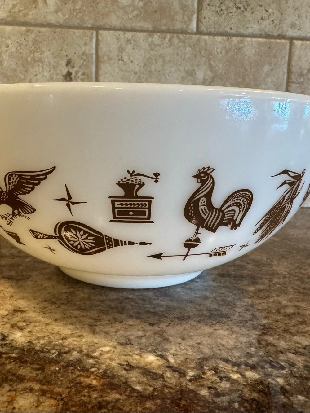 Vintage Pyrex Early American #443 2.5 Qt Cinderella Mixing Bowl Brown White
